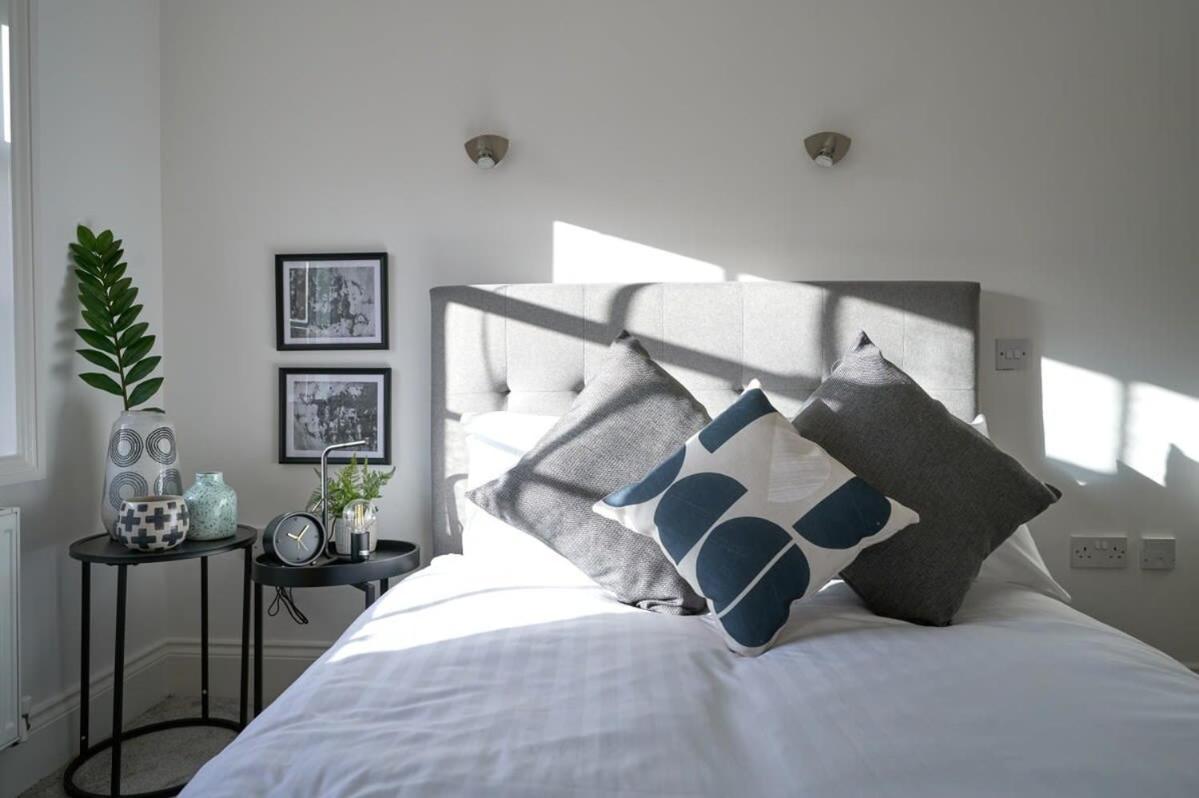 A Stylish Apartment With Parking In Preston Preston  Buitenkant foto