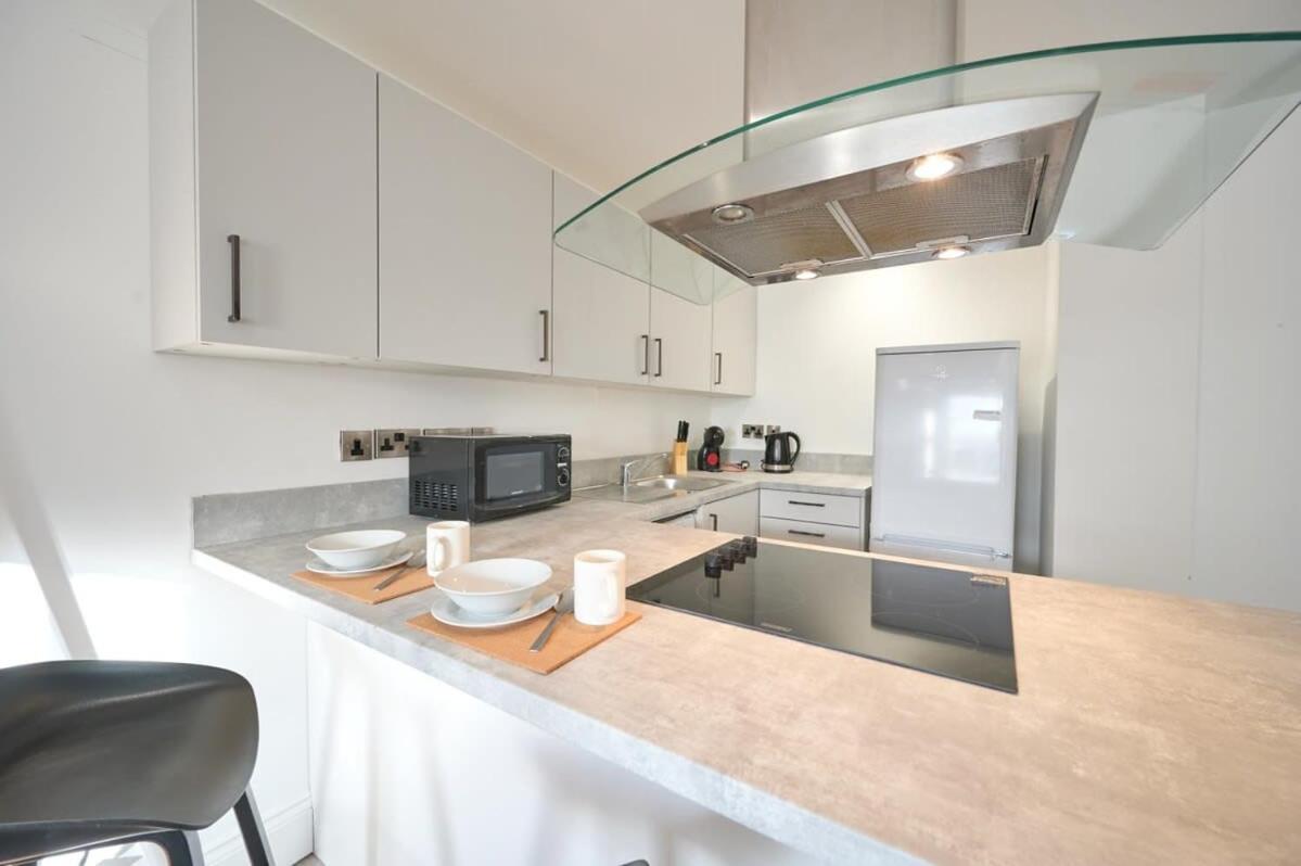 A Stylish Apartment With Parking In Preston Preston  Buitenkant foto