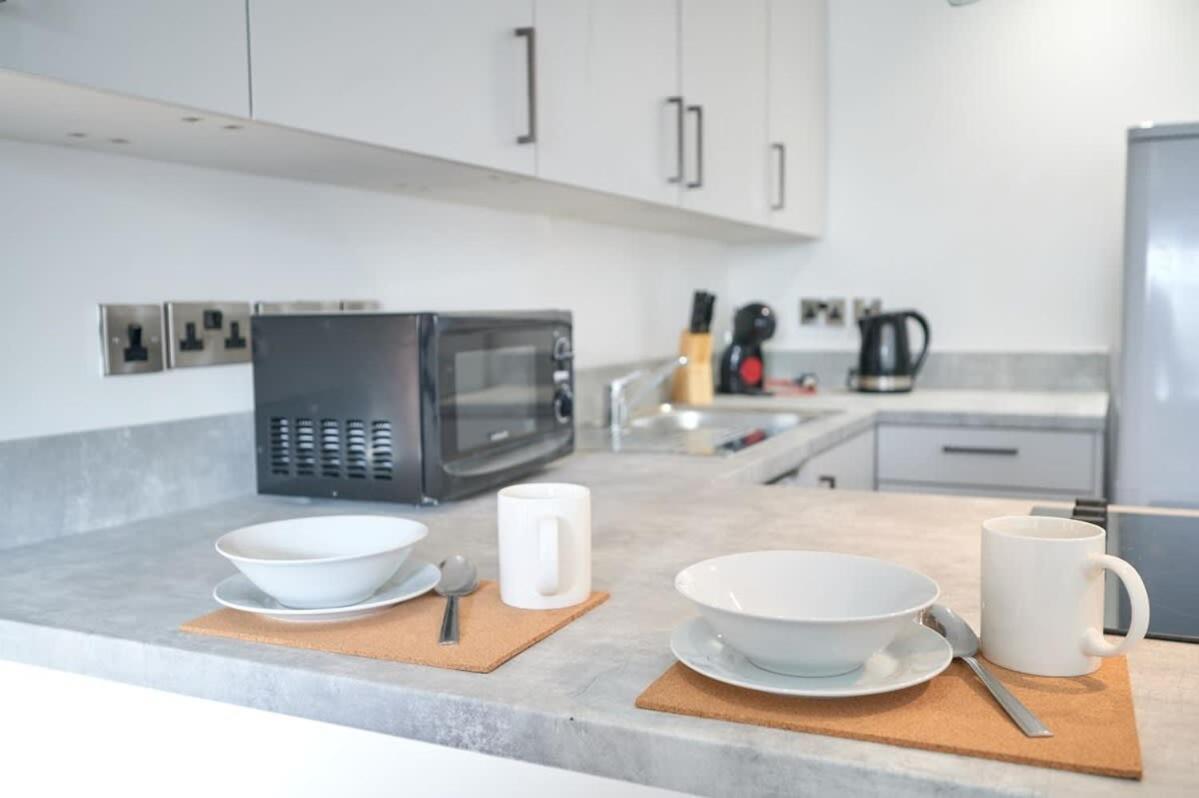 A Stylish Apartment With Parking In Preston Preston  Buitenkant foto